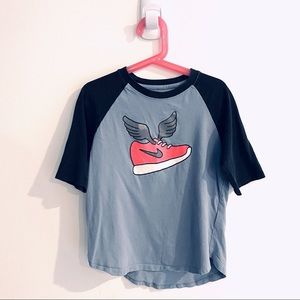 ✨3/$25 Nike Athletic cut T-Shirt Girls S